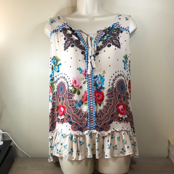 Bila Tops - 🌸Bila 🌸…Women’s M…Sleeveless Floral Print Top!